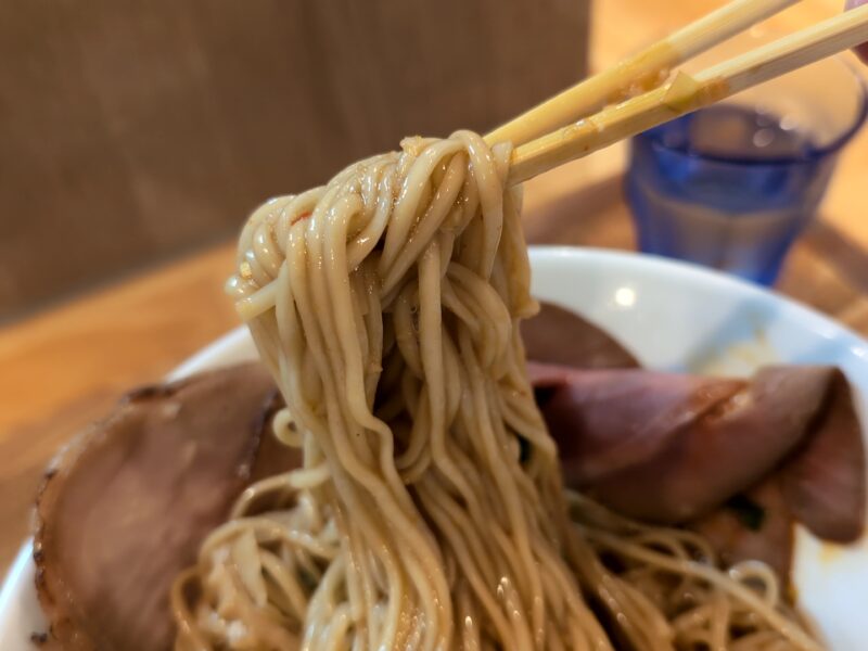 『油そば（目玉焼きのせ）』