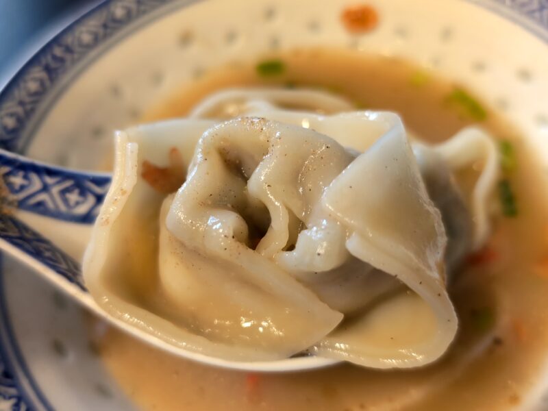 『上海特色 肉ワンタン＋特製ネギ油麺』