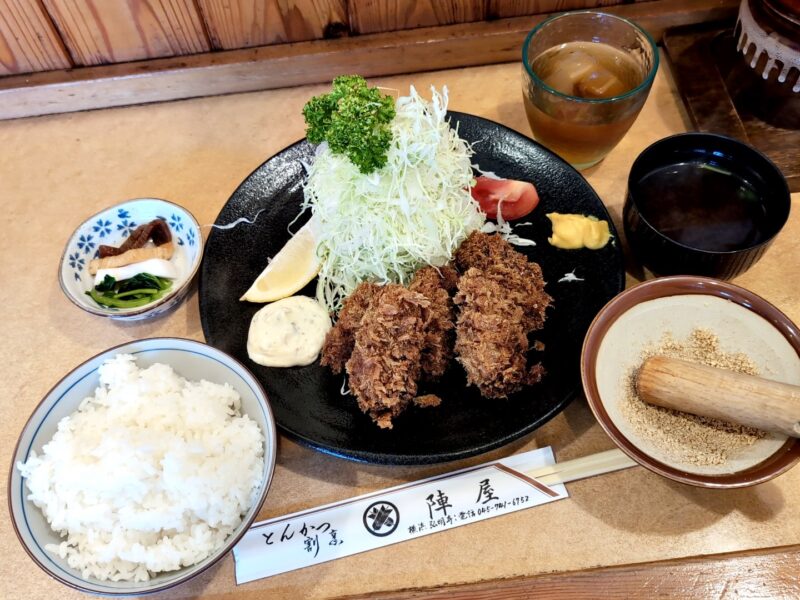 『カキフライ定食』