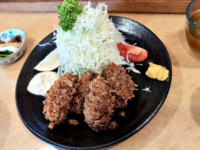 『カキフライ定食』