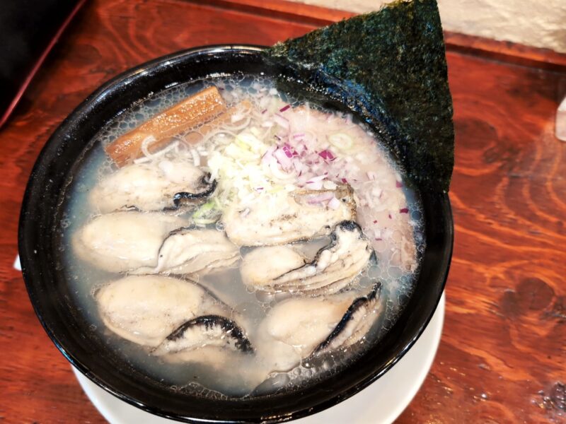 『牡蠣塩ラーメン牡蠣マシ』