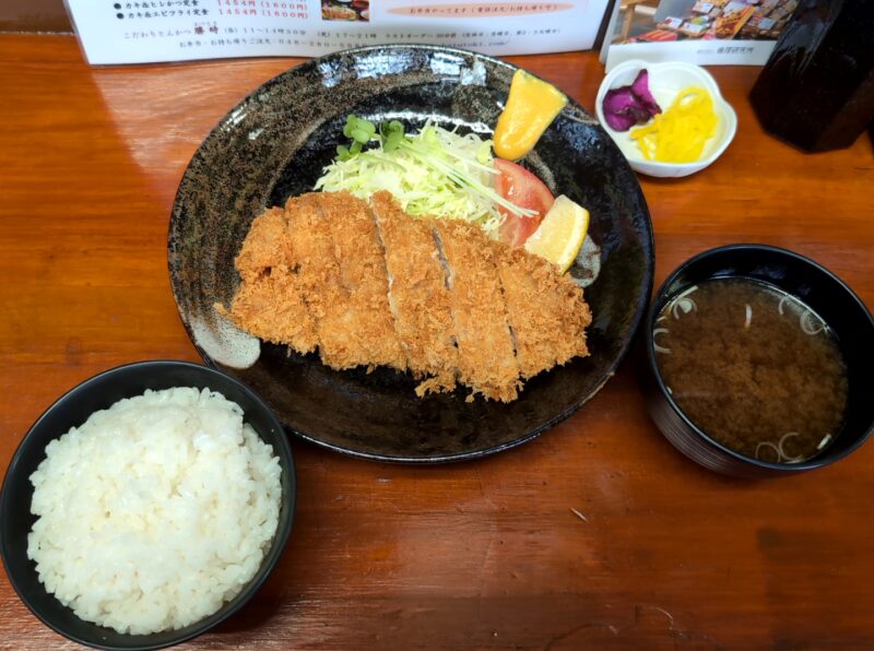 『チキンカツ定食』